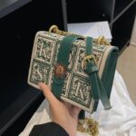 کیف پاسپورتی دخترانه طرح دار وارداتی 430 - Image 3