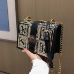 کیف پاسپورتی دخترانه طرح دار وارداتی 430 - Image 6